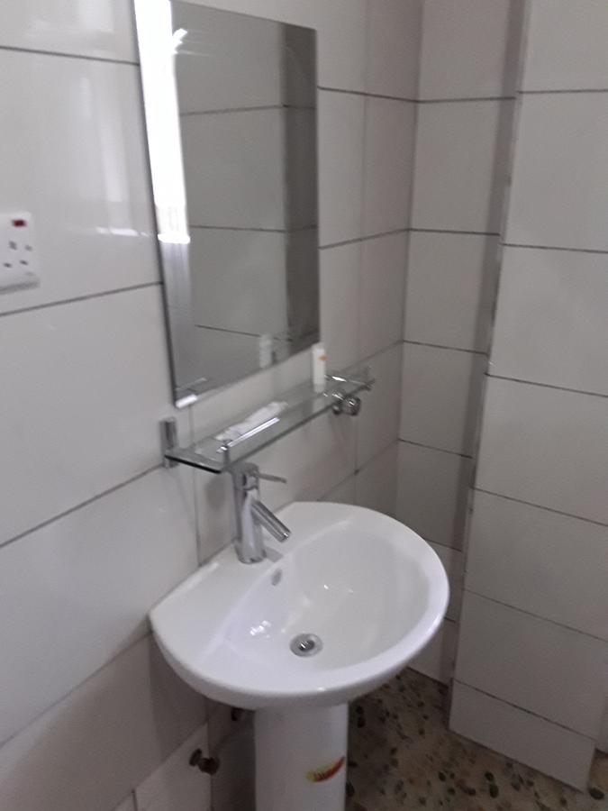 Bizay Hotel Sunyani Exteriör bild